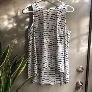 Cute triangle pattern top